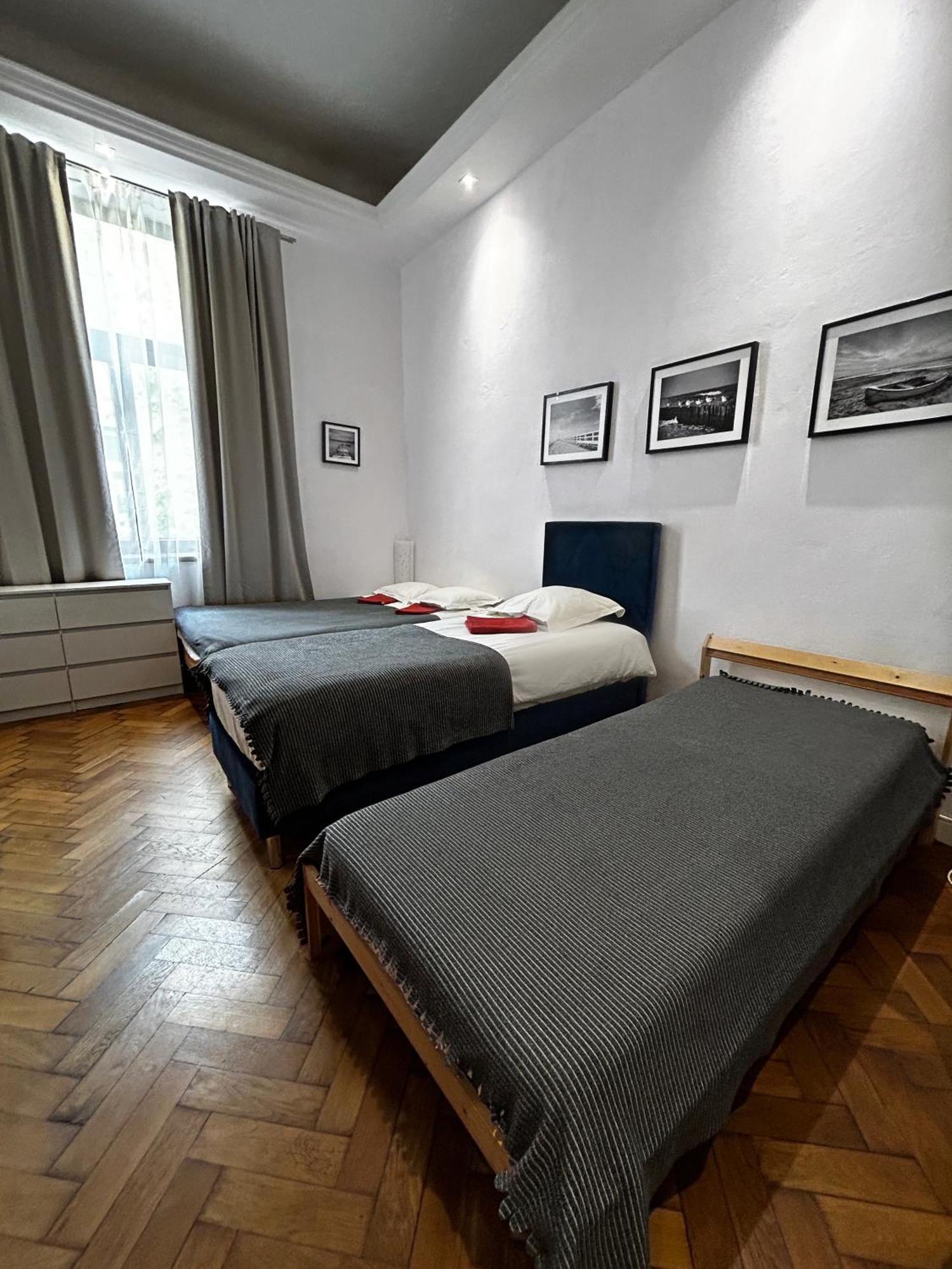 Harmony Aparthotel Cracovia Esterno foto