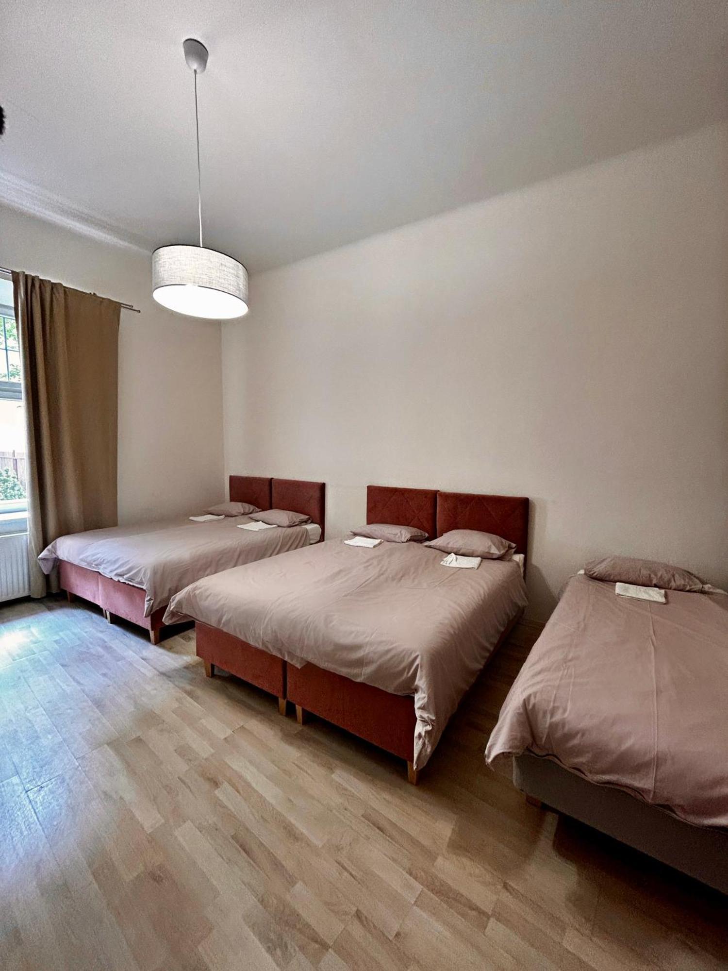 Harmony Aparthotel Cracovia Esterno foto