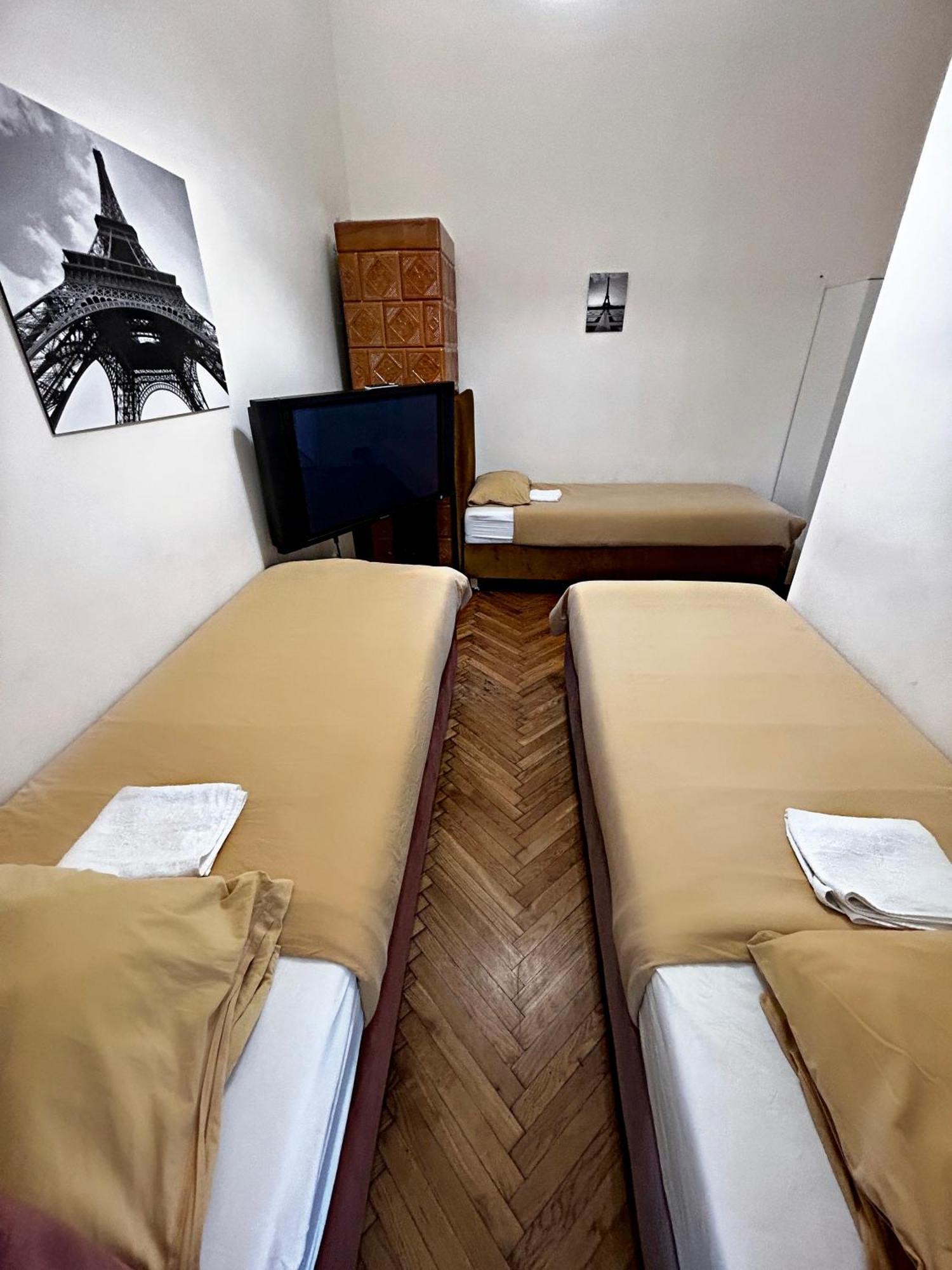 Harmony Aparthotel Cracovia Esterno foto