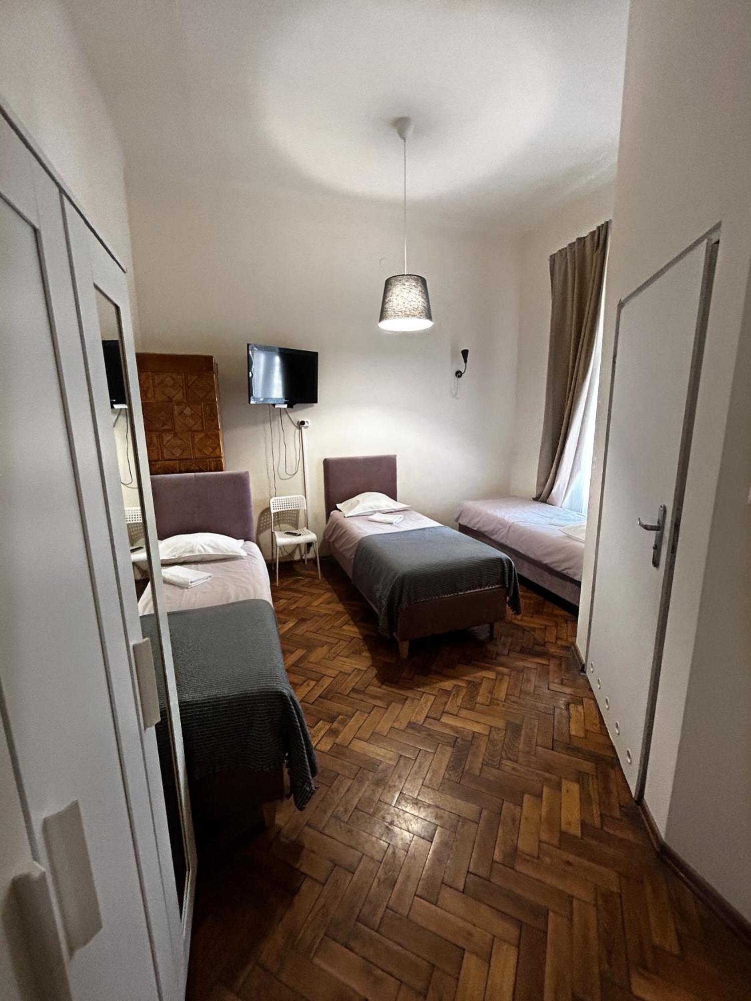 Harmony Aparthotel Cracovia Esterno foto